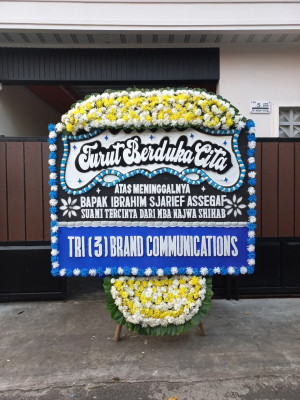 Papan Bunga Duka di Gollo